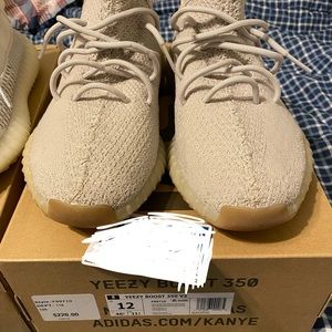 Yeezy 350v2